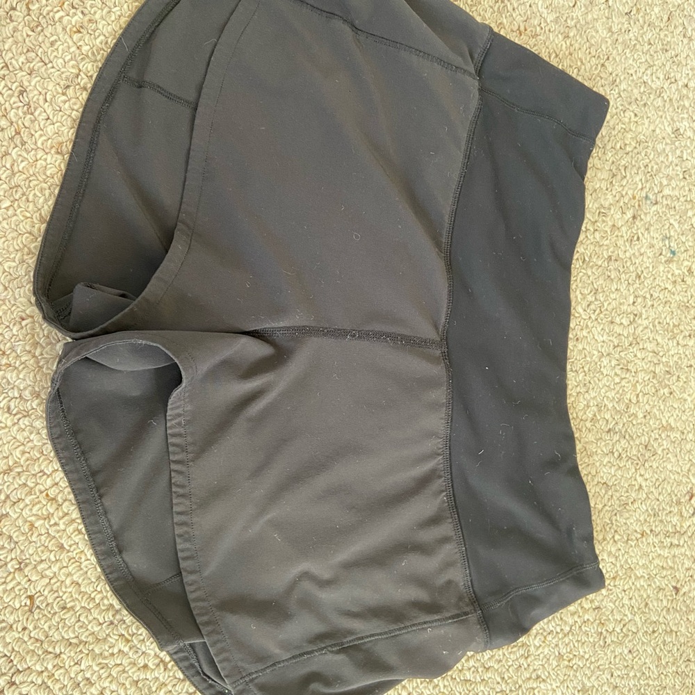 Lululemon Black Speed Up Shorts High Rise 2.5